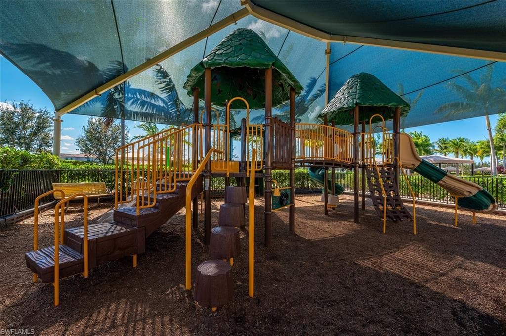 3876 Gibralter Dr, Naples, FL 34119-49