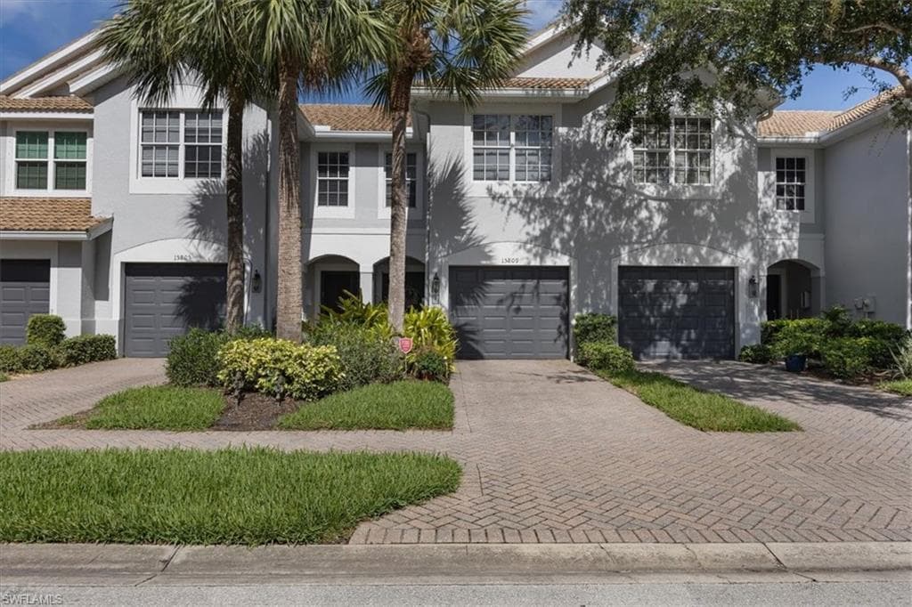 15809 Marcello Cir, Naples, FL 34110-3