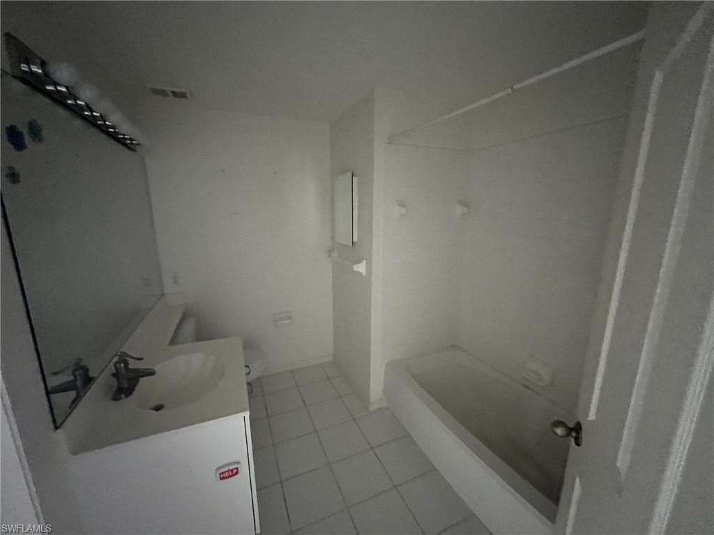 13020 Hamilton Harbour Dr I3, Naples, FL 34110-11