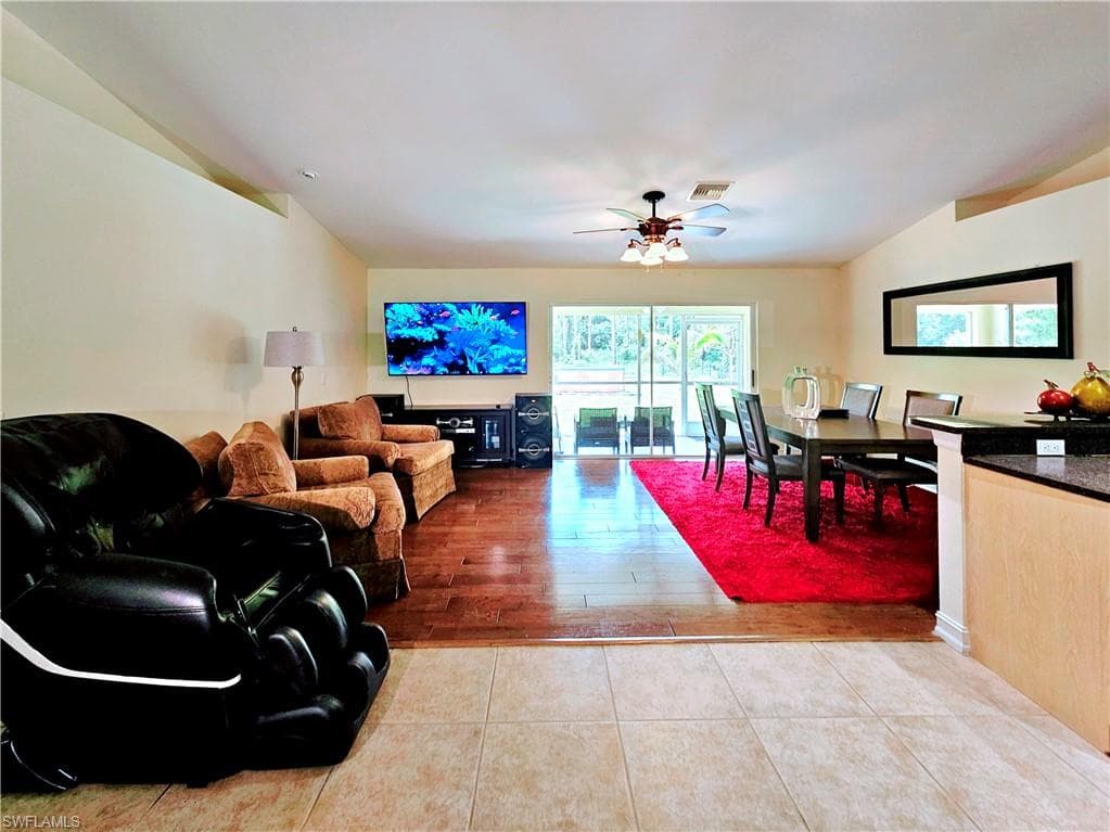 2640 4th Ave NE, Naples, FL 34120-6