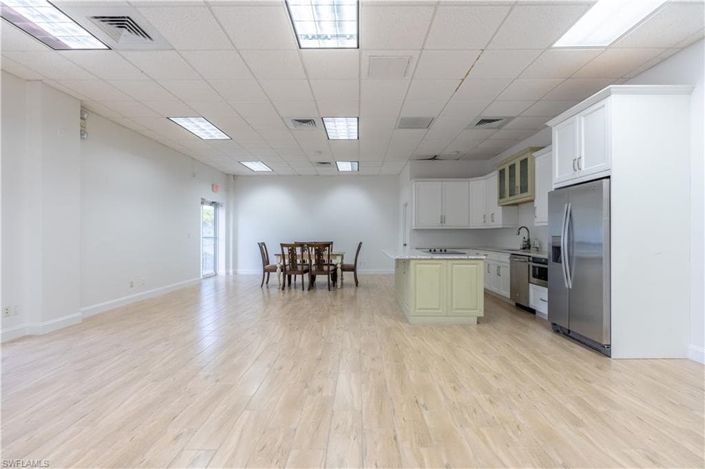4491 Mercantile Ave, Naples, FL 34104-19