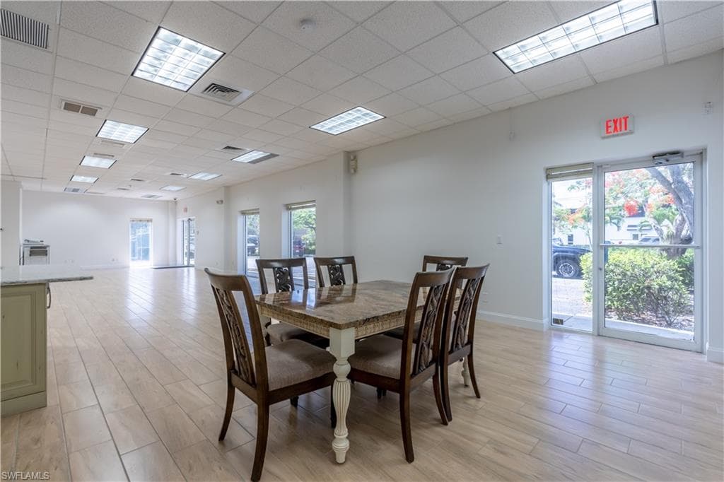 4491 Mercantile Ave, Naples, FL 34104-24