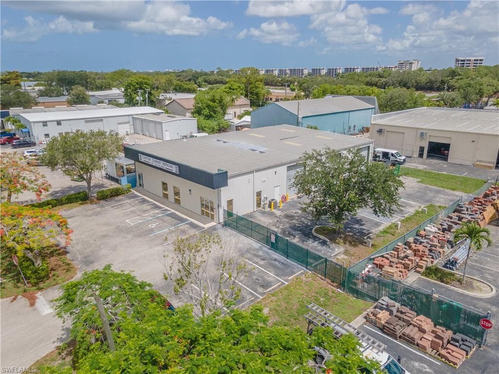 4491 Mercantile Ave, Naples, FL 34104-39