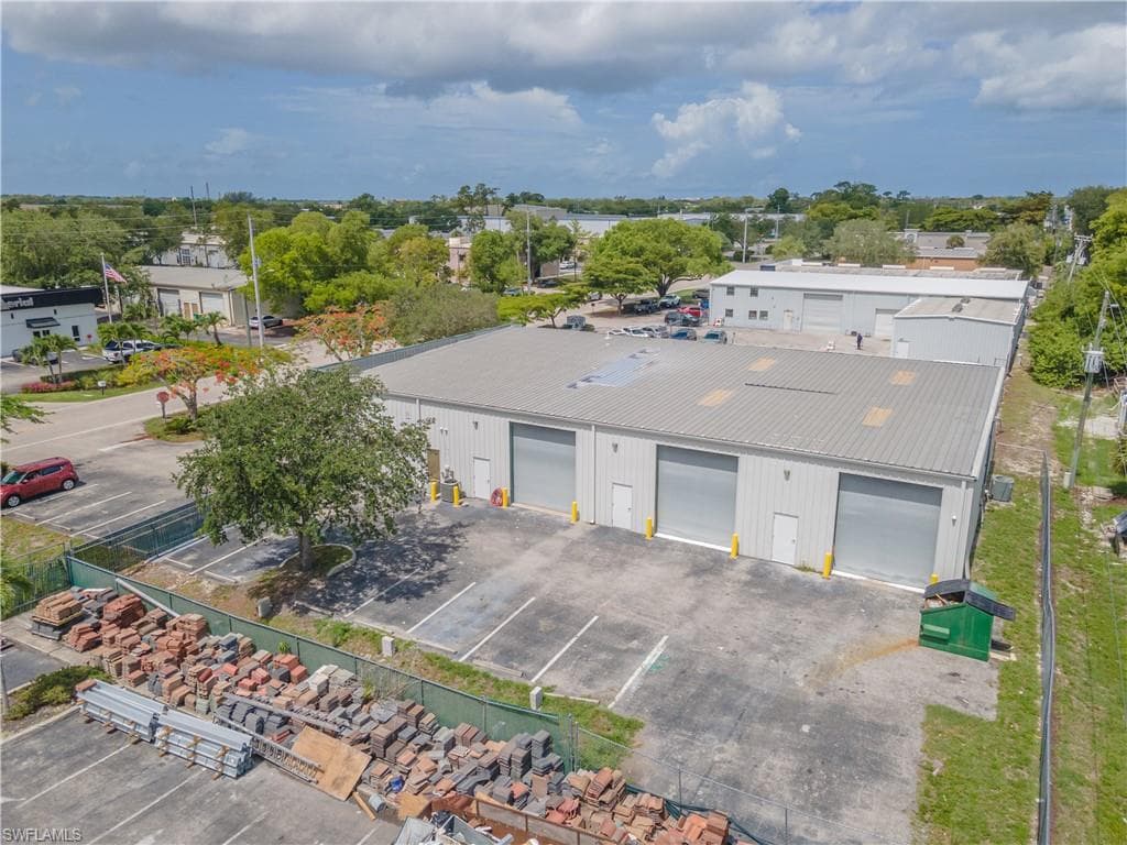 4491 Mercantile Ave, Naples, FL 34104-46
