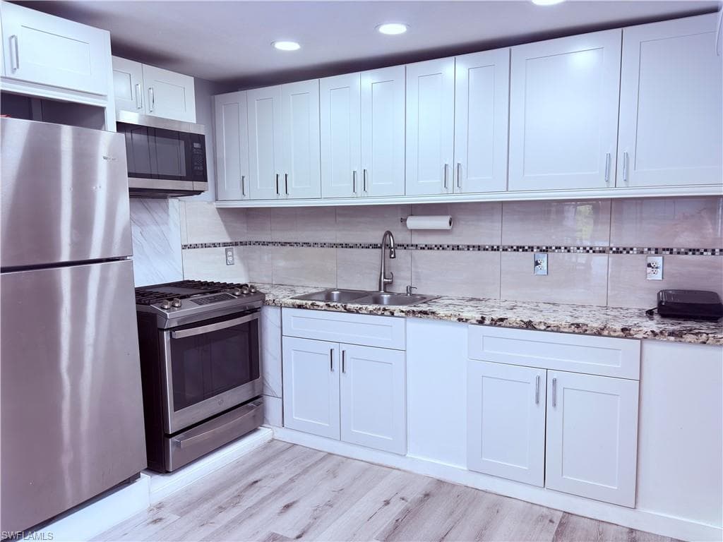 6380 Radio Rd 38, Naples, FL 34104-17