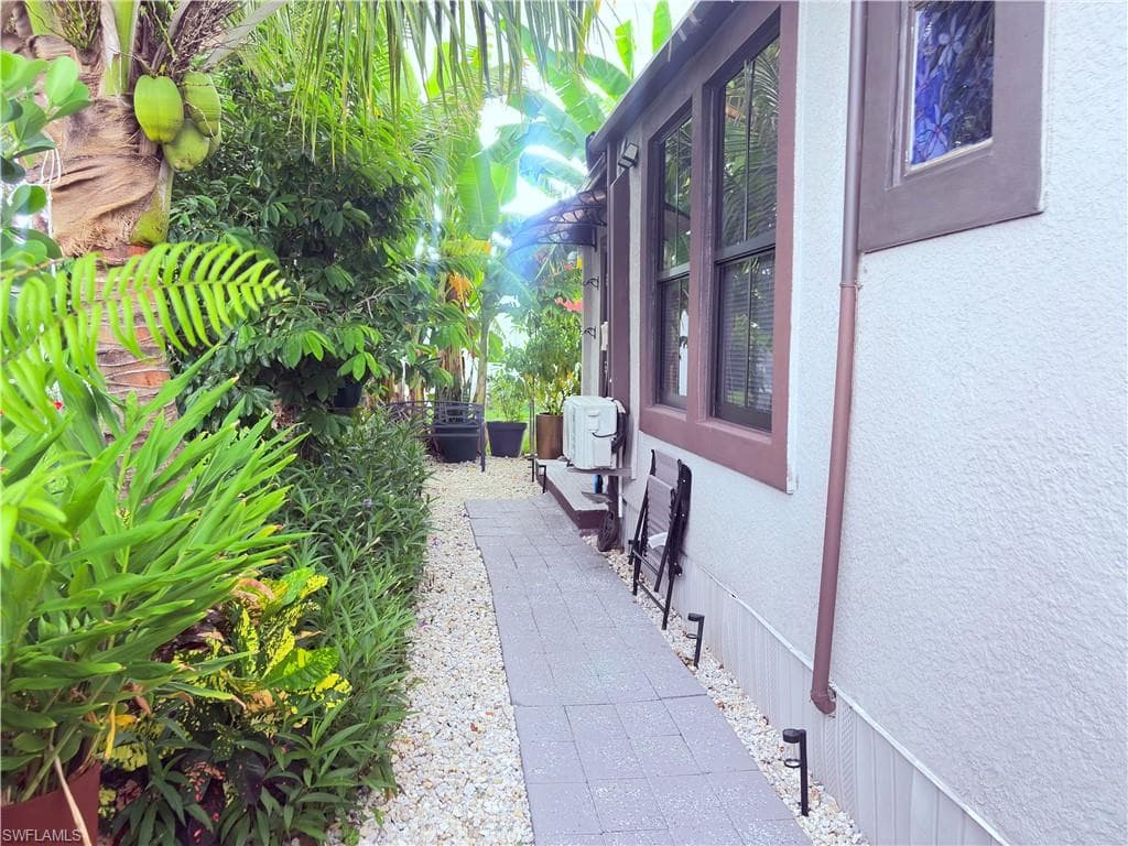 6380 Radio Rd 38, Naples, FL 34104-21