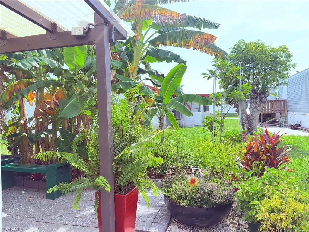 6380 Radio Rd 38, Naples, FL 34104-26
