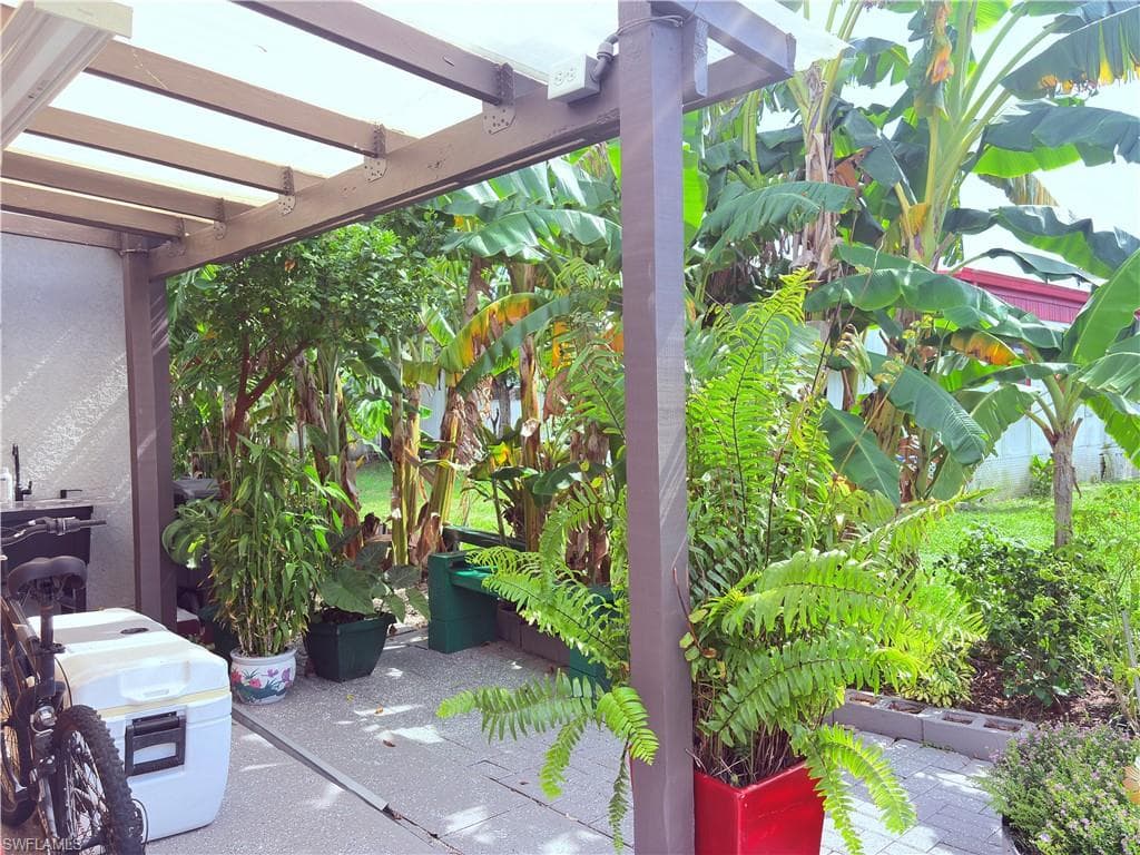 6380 Radio Rd 38, Naples, FL 34104-28