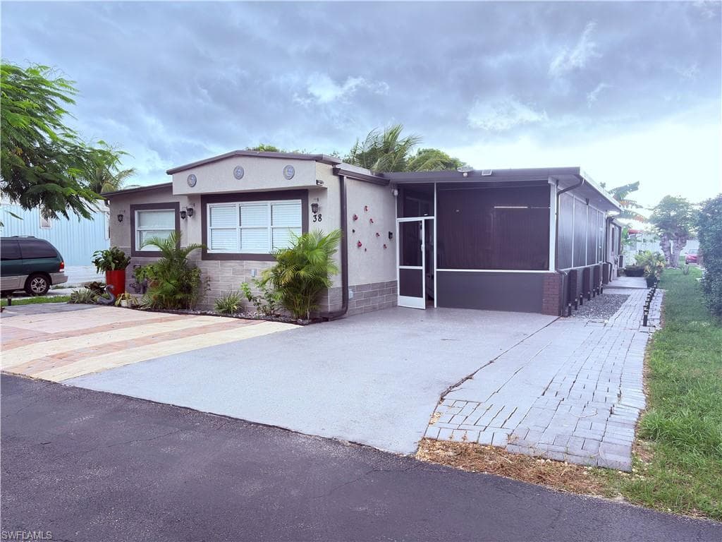 6380 Radio Rd 38, Naples, FL 34104-2