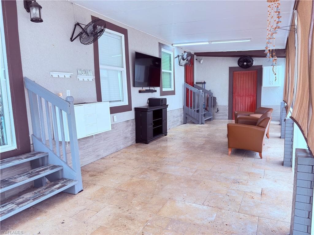 6380 Radio Rd 38, Naples, FL 34104-5
