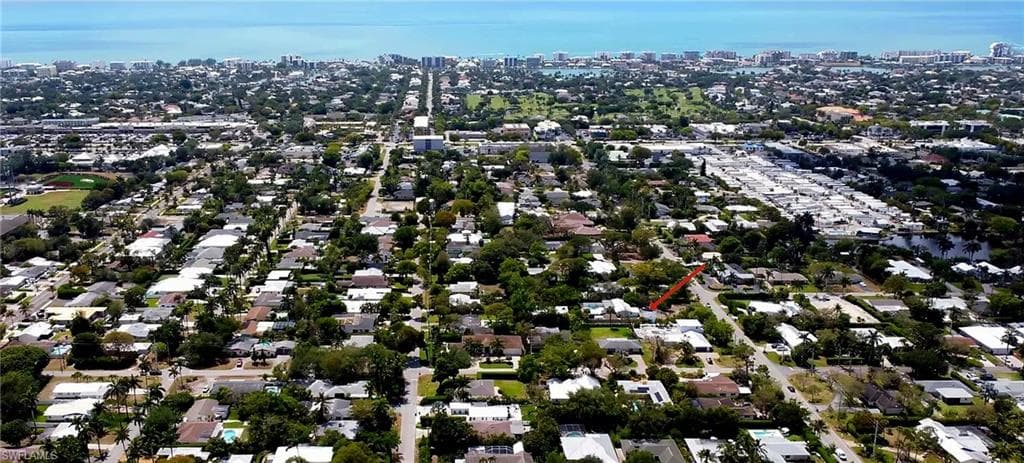 1260 26th Ave N, Naples, FL 34103-4