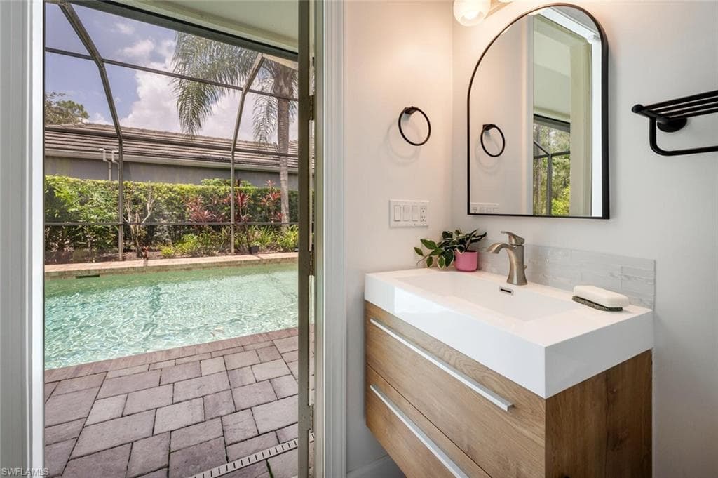 2862 Lone Pine Ln, Naples, FL 34119-23
