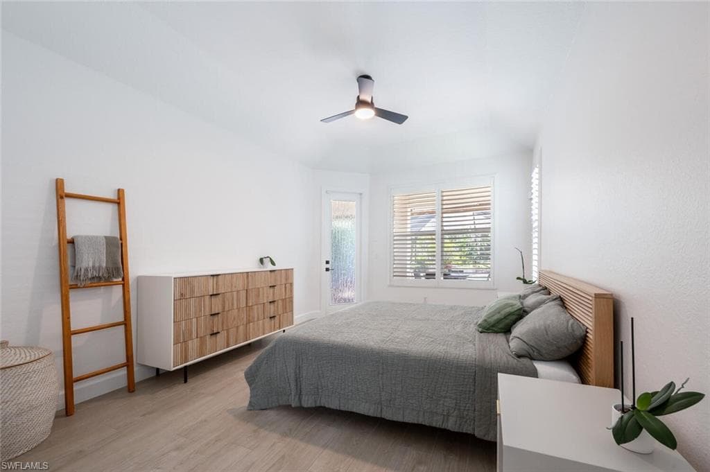 2862 Lone Pine Ln, Naples, FL 34119-25