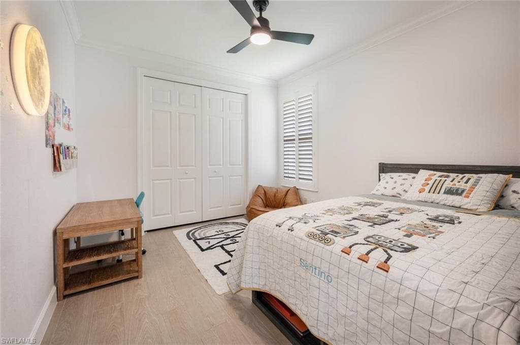 2862 Lone Pine Ln, Naples, FL 34119-29