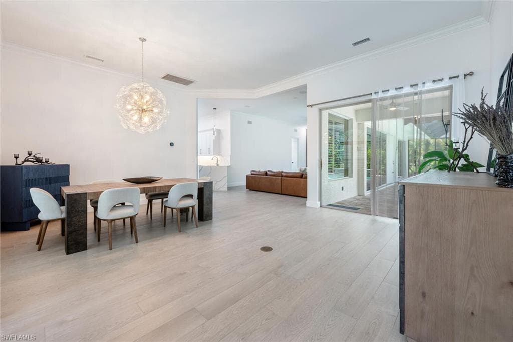 2862 Lone Pine Ln, Naples, FL 34119-5