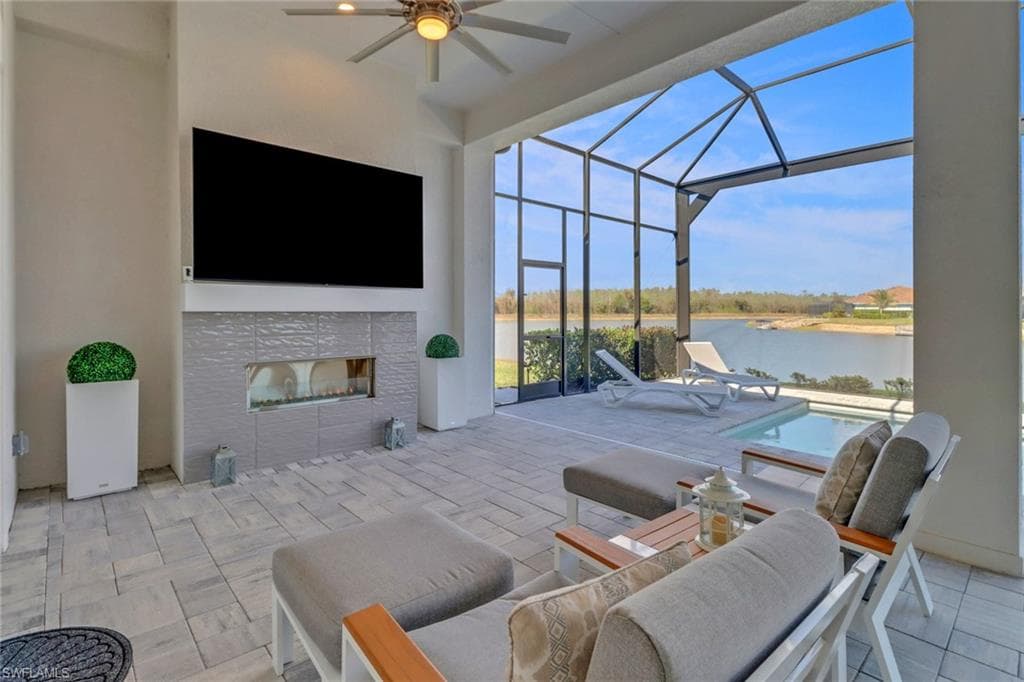 14370 Laguna Springs Ln, Naples, FL 34114-29