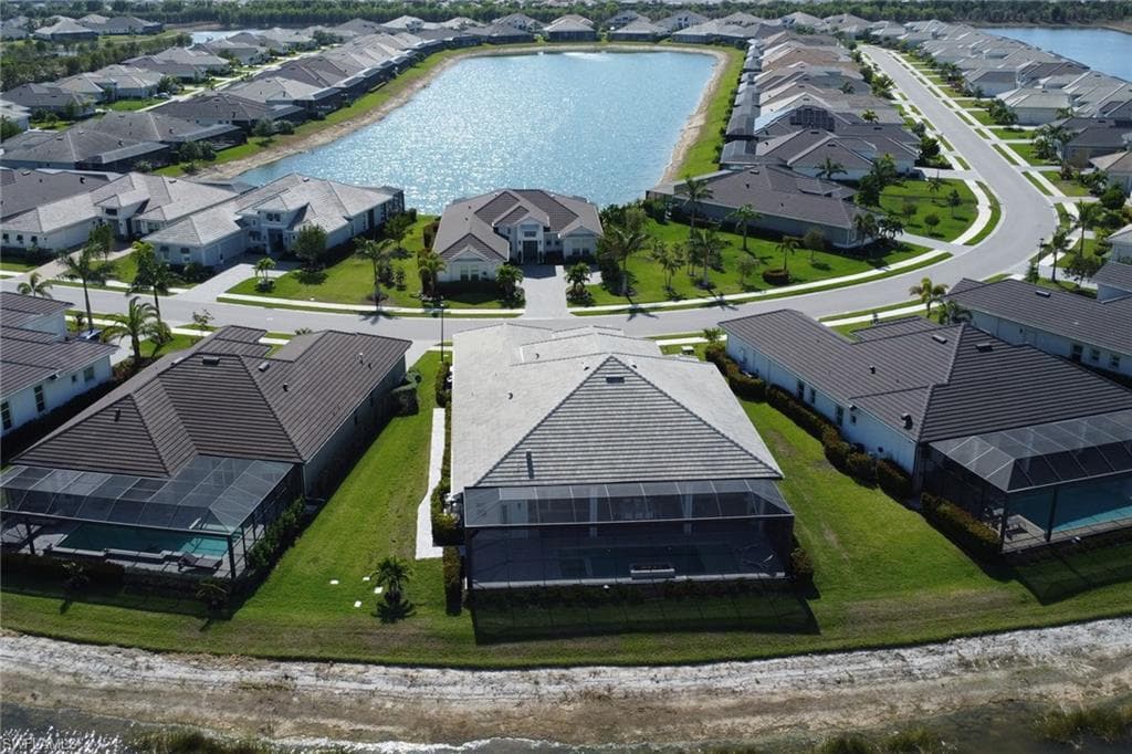 14370 Laguna Springs Ln, Naples, FL 34114-39
