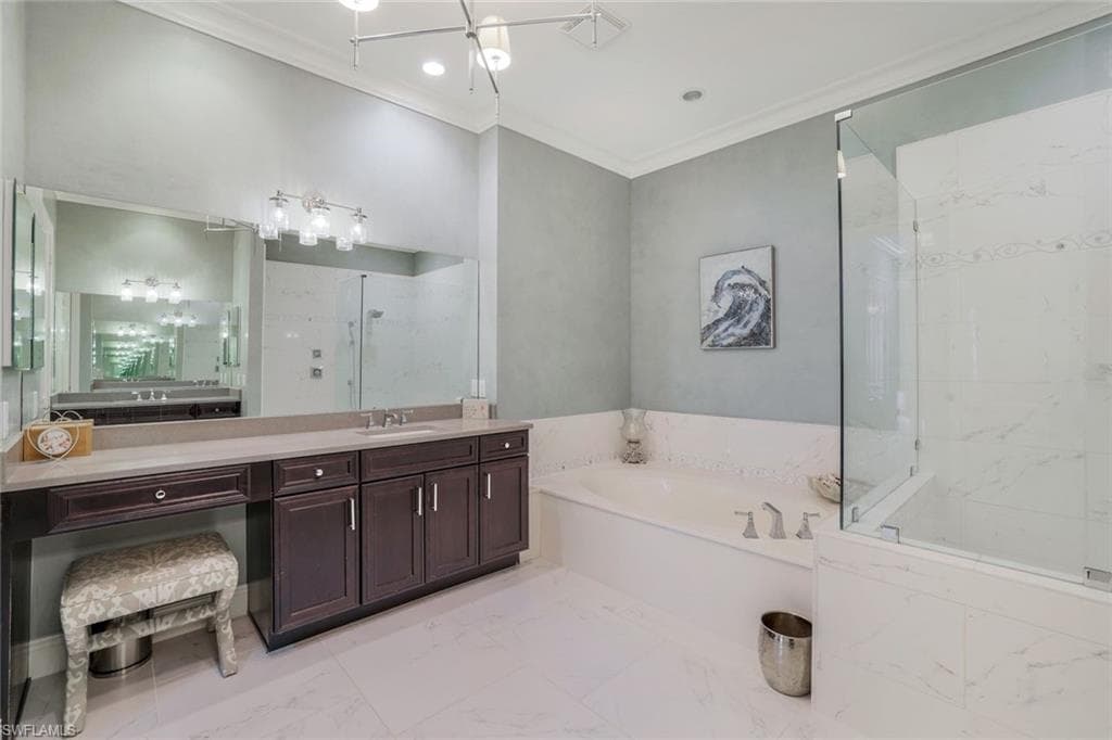 9053 Cascada Way 202, Naples, FL 34114-16