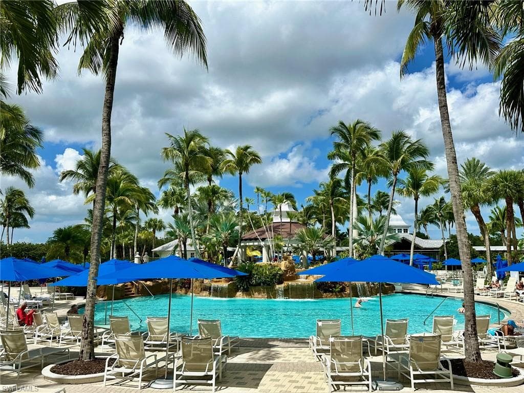 9053 Cascada Way 202, Naples, FL 34114-26