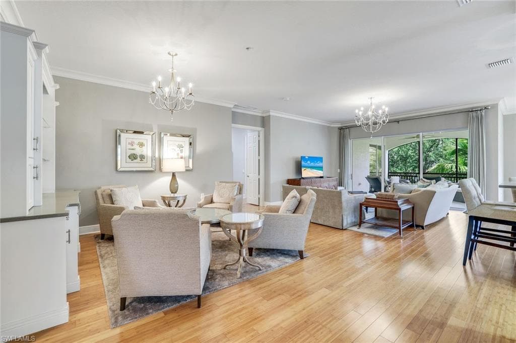 9053 Cascada Way 202, Naples, FL 34114-7