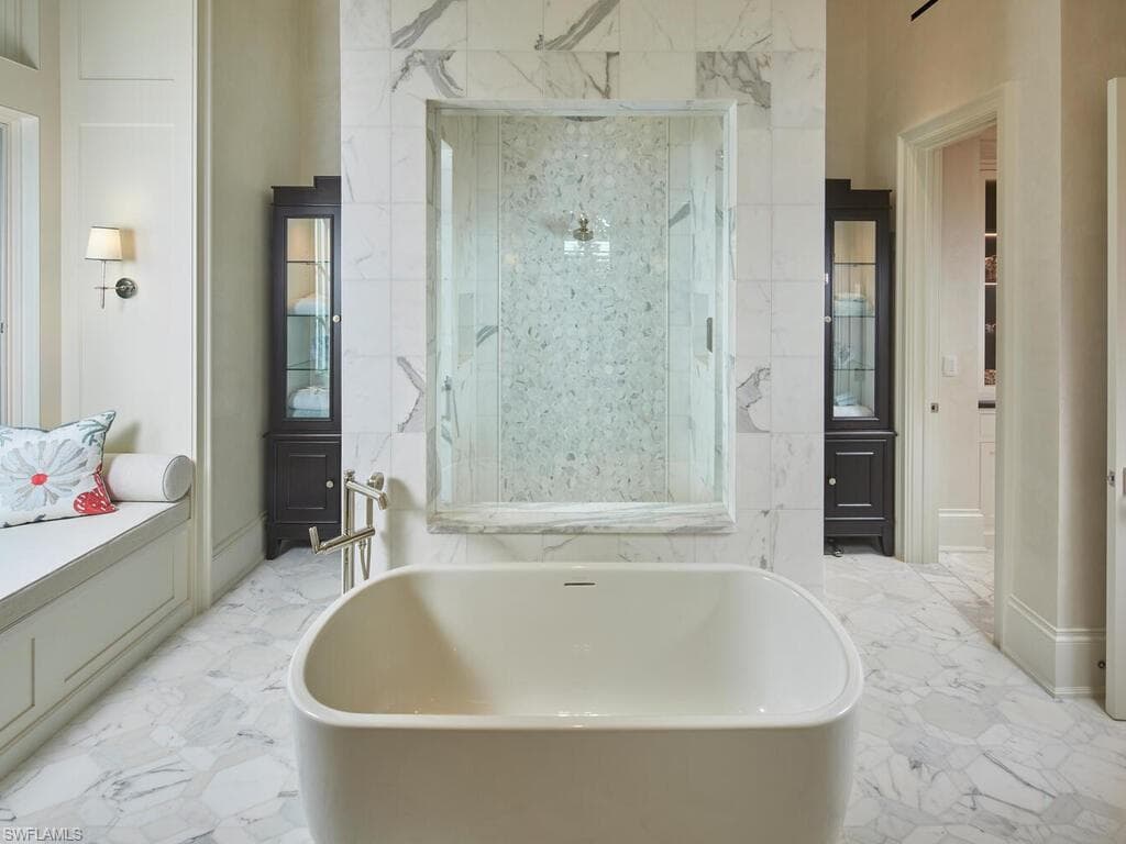 167 4th St N, Naples, FL 34102-12