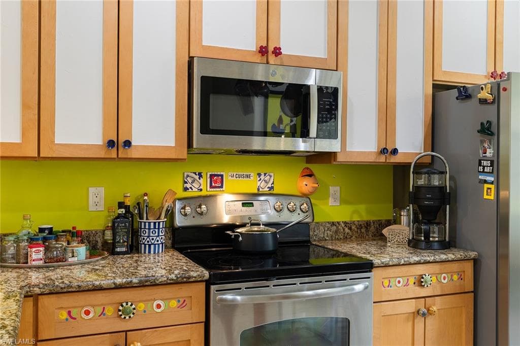 8957 Malibu St 502, Naples, FL 34113-18