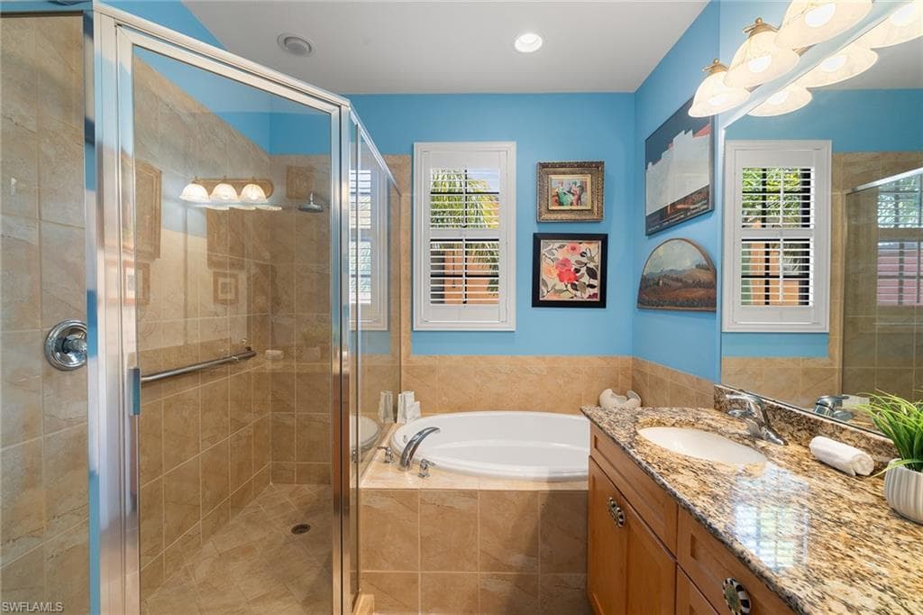 8957 Malibu St 502, Naples, FL 34113-24