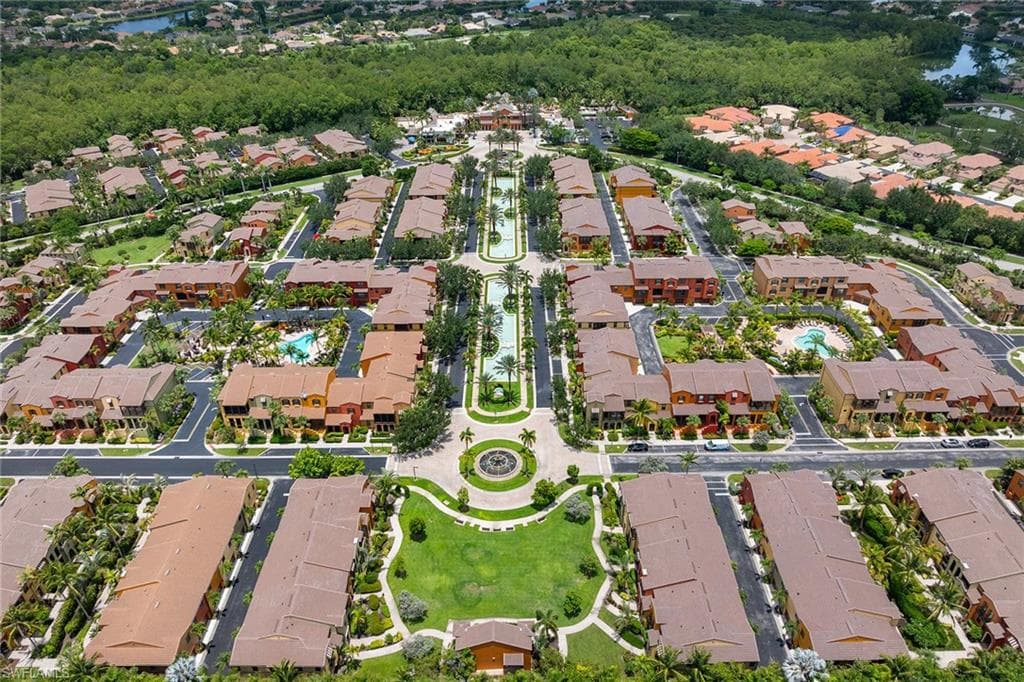 8957 Malibu St 502, Naples, FL 34113-33