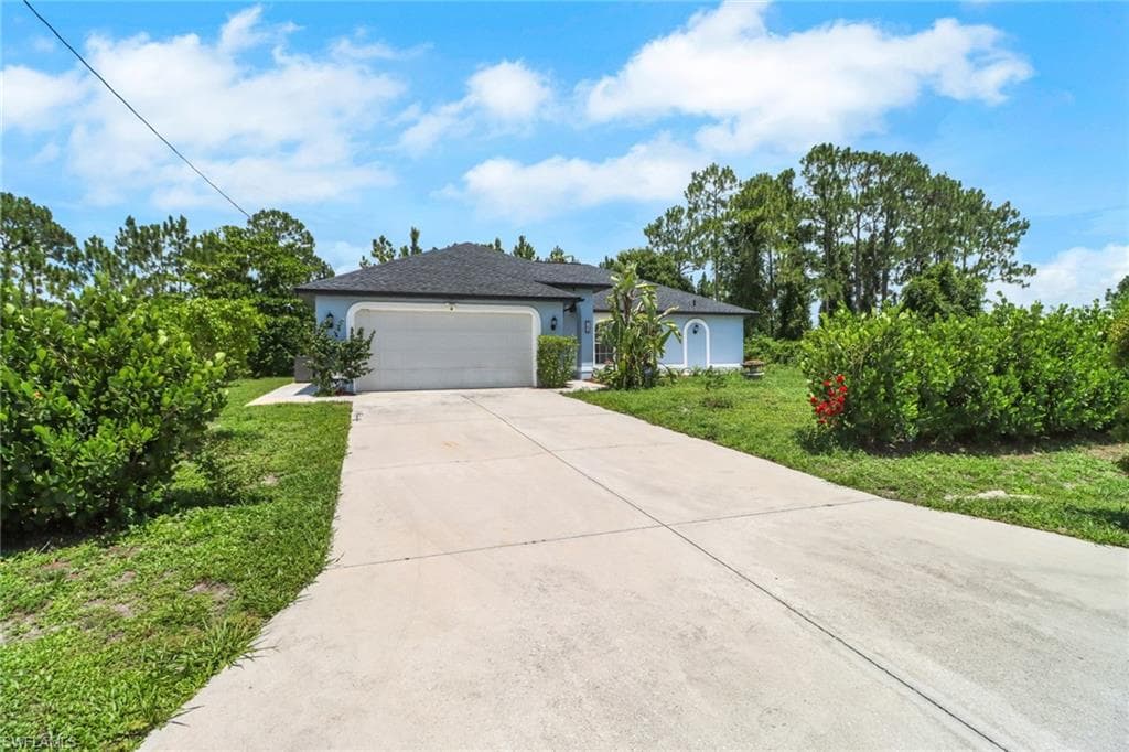 765 Aprile Ave S, Lehigh Acres, FL 33974-1