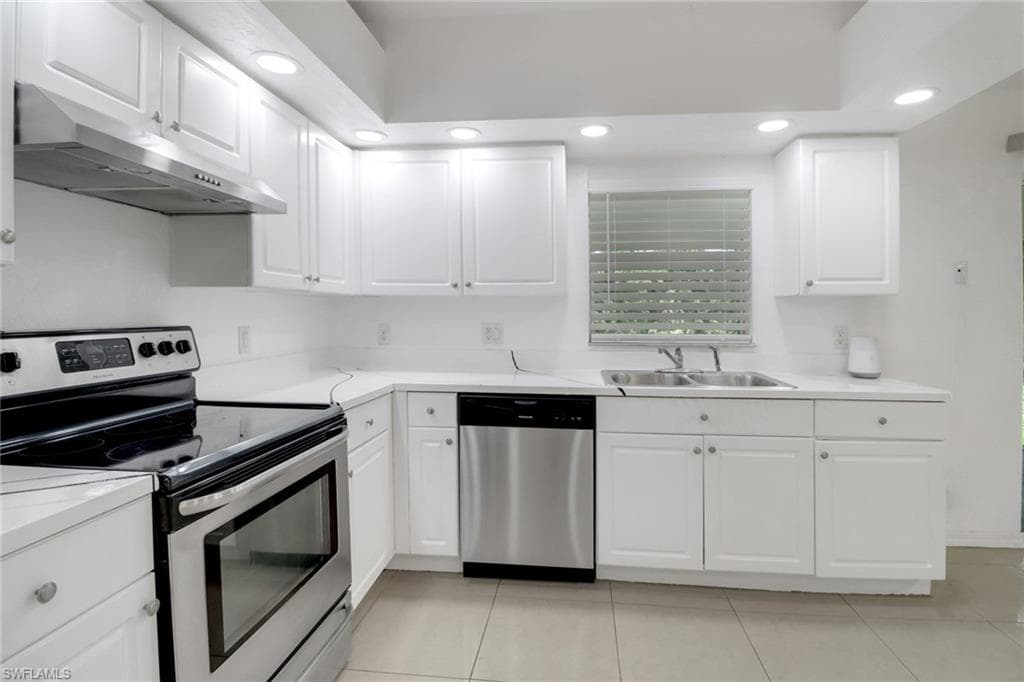 765 Aprile Ave S, Lehigh Acres, FL 33974-8