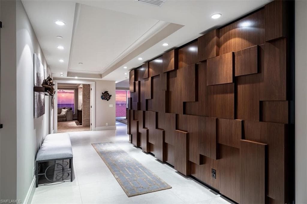 10 Seagate Dr 10n, Naples, FL 34103-14