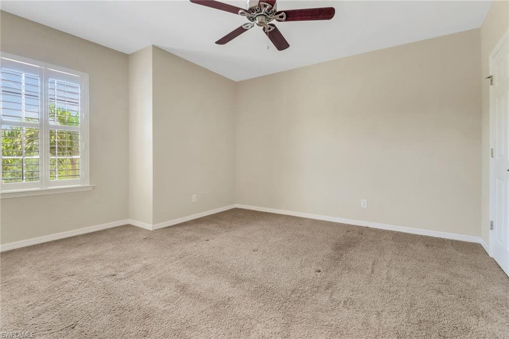 15357 Summit Place Cir 260, Naples, FL 34119-15