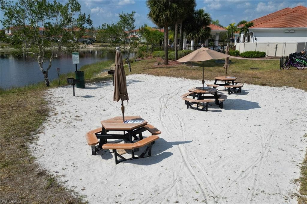 15357 Summit Place Cir 260, Naples, FL 34119-25