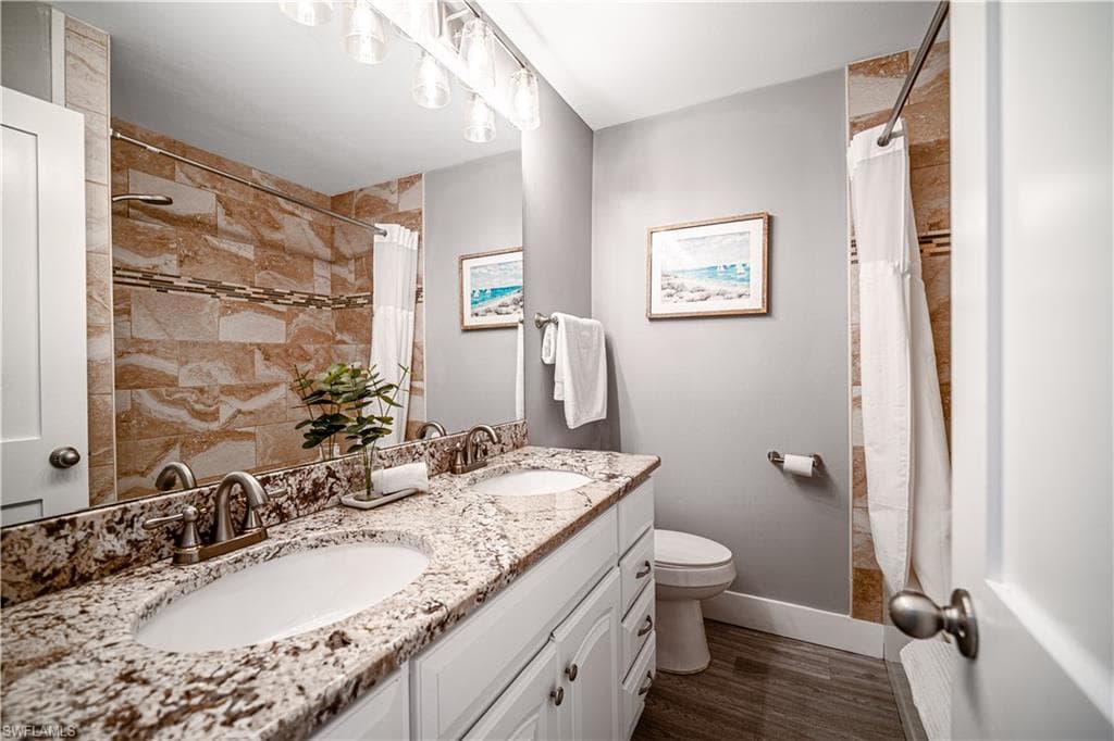 778 98th Ave N, Naples, FL 34108-16