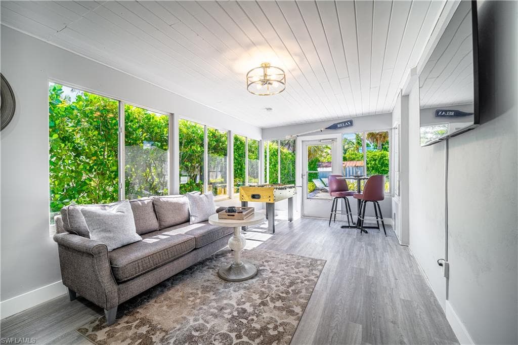 778 98th Ave N, Naples, FL 34108-21