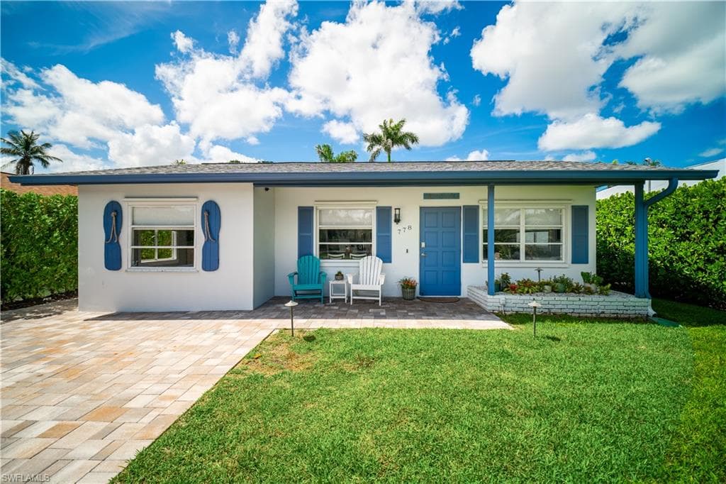 778 98th Ave N, Naples, FL 34108-3