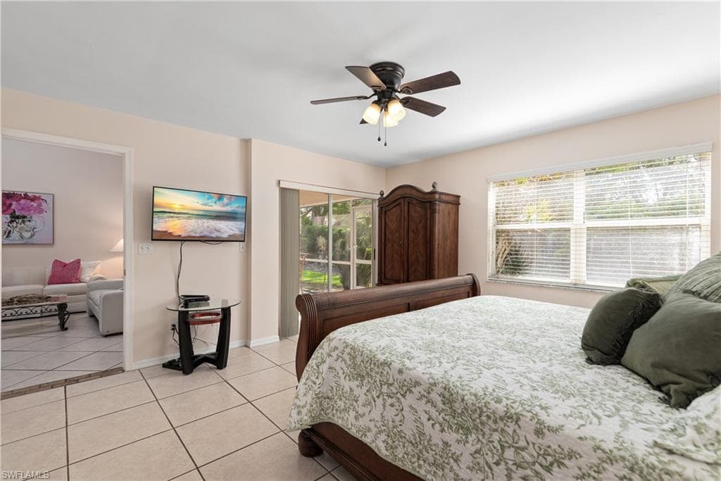 4718 Via Carmen, Naples, FL 34105-13