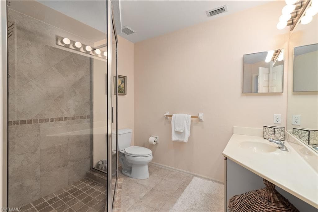 4718 Via Carmen, Naples, FL 34105-18