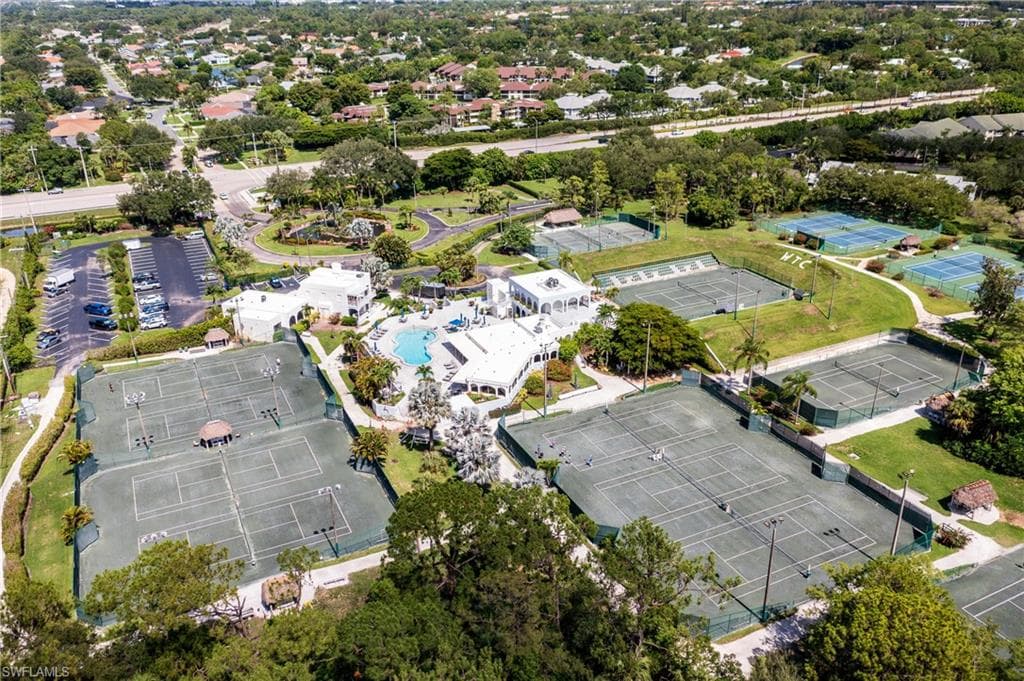4718 Via Carmen, Naples, FL 34105-33