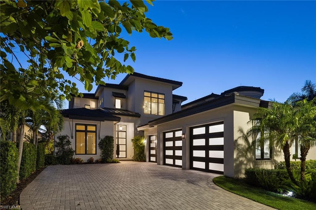 10630 Via Torino Way, Miromar Lakes, FL 33913-1
