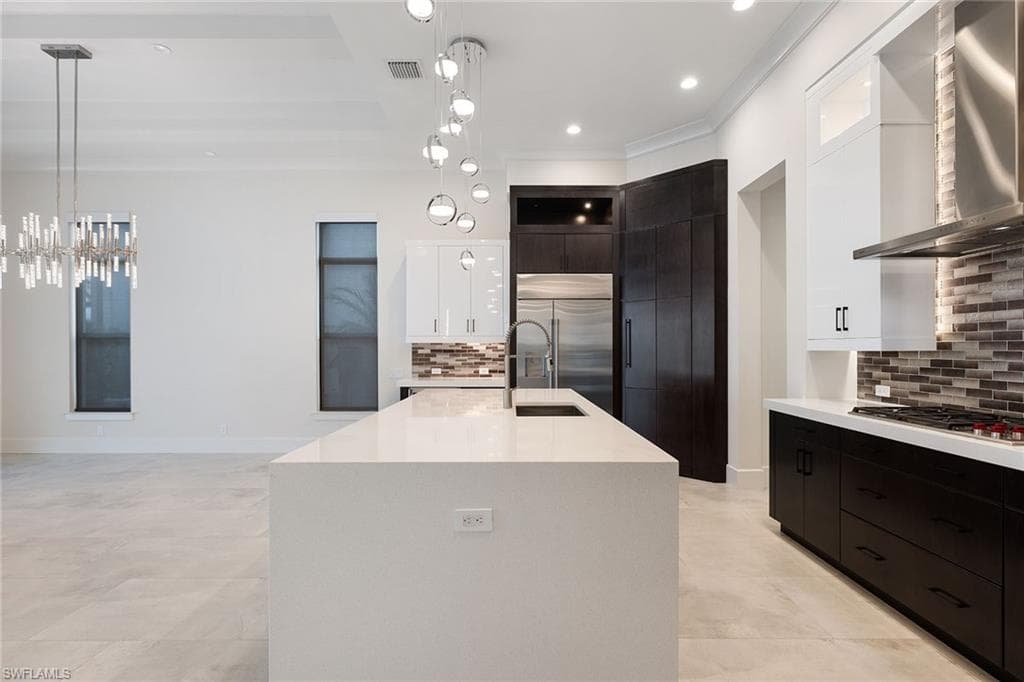 10630 Via Torino Way, Miromar Lakes, FL 33913-6