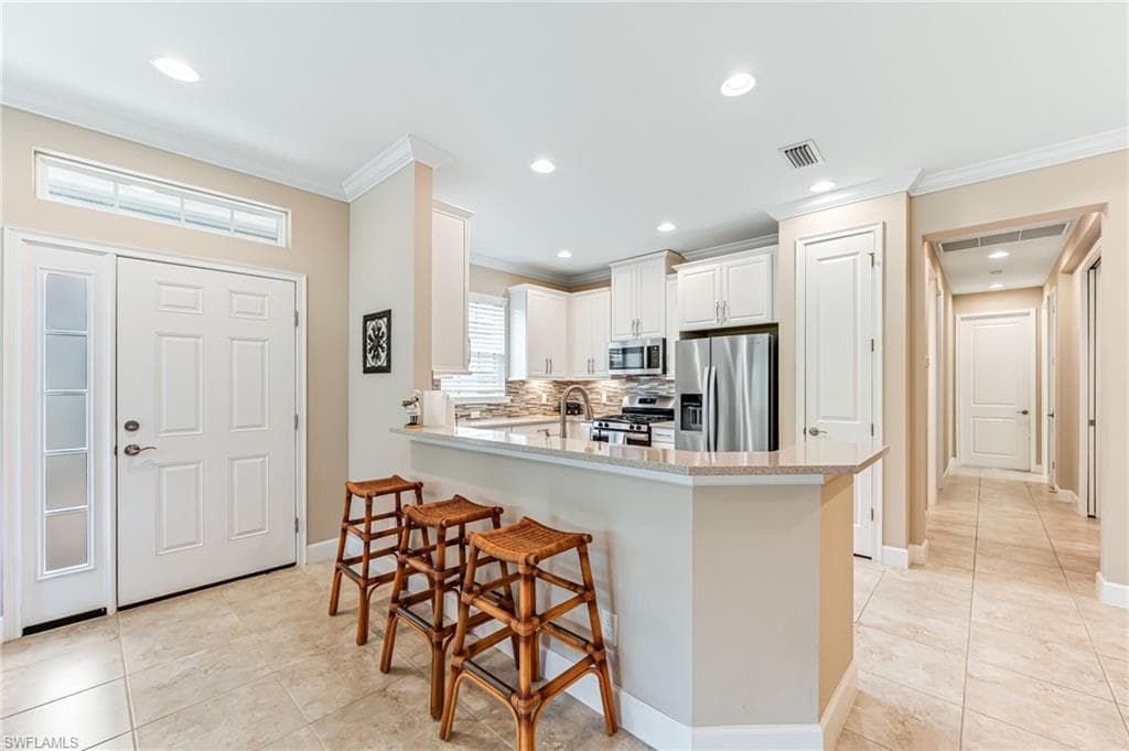 8257 Lucello Ter W, Naples, FL 34114-9