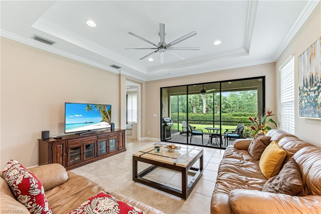 8257 Lucello Ter W, Naples, FL 34114-5