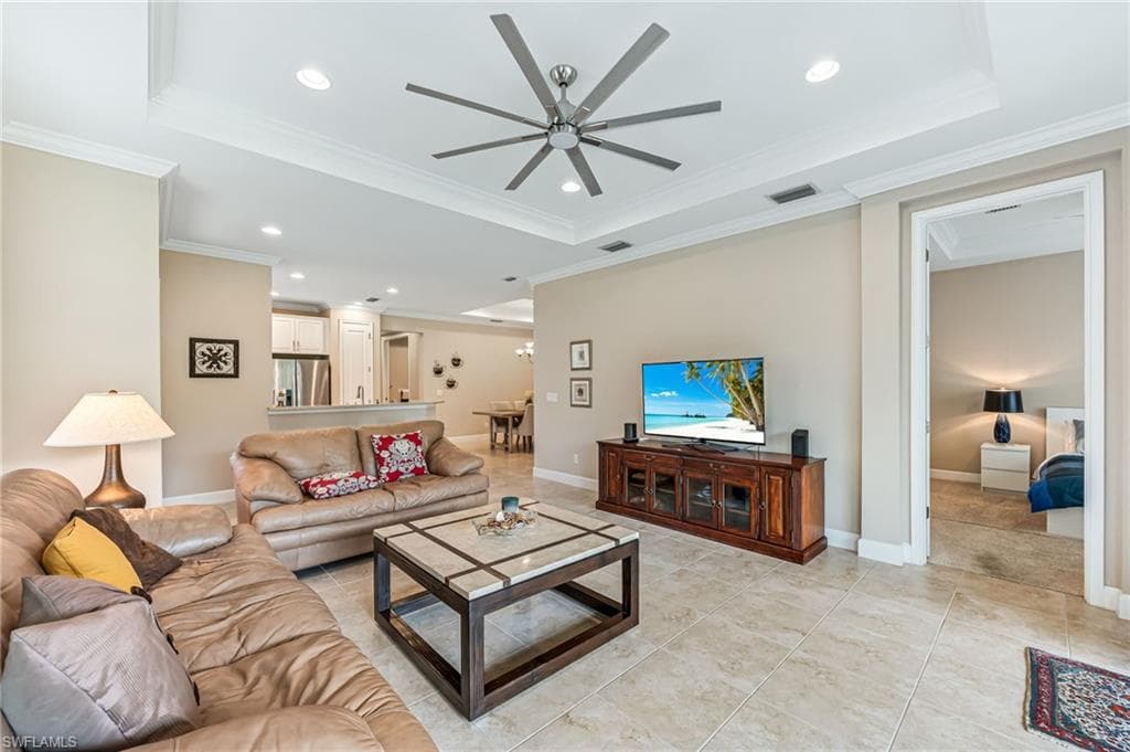 8257 Lucello Ter W, Naples, FL 34114-8