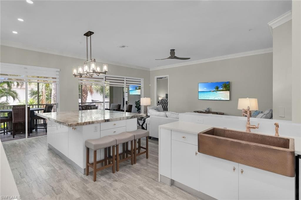 5040 Yacht Harbor Cir 6, Naples, FL 34112-10