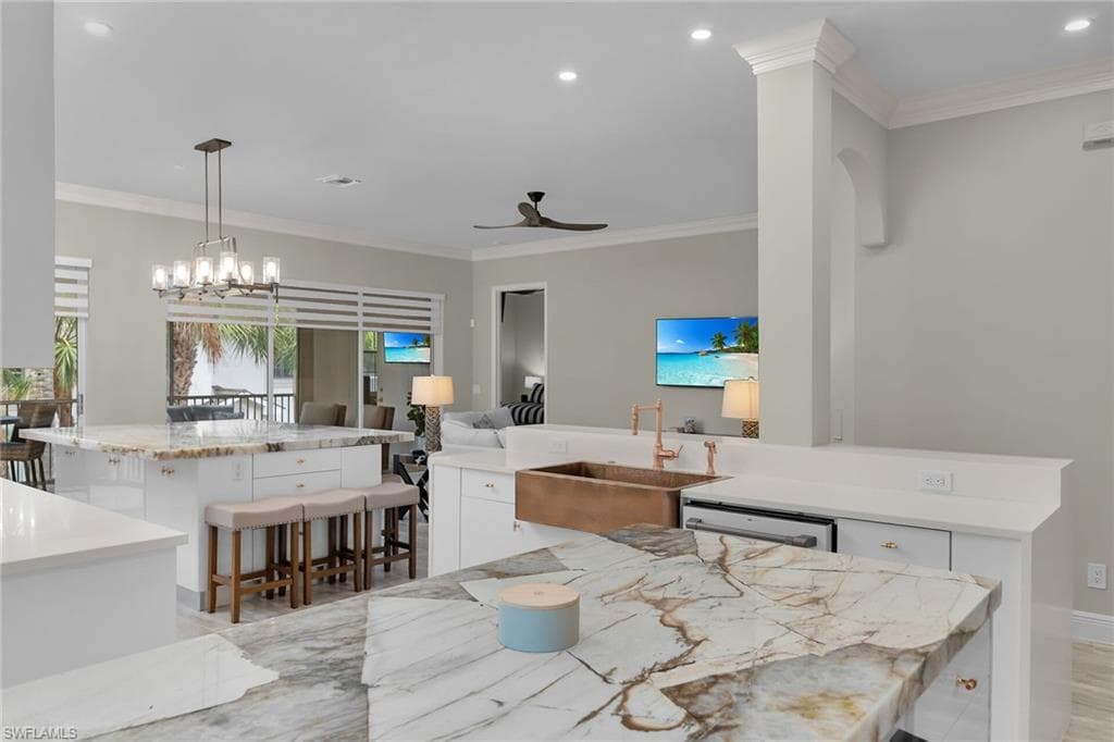 5040 Yacht Harbor Cir 6, Naples, FL 34112-13