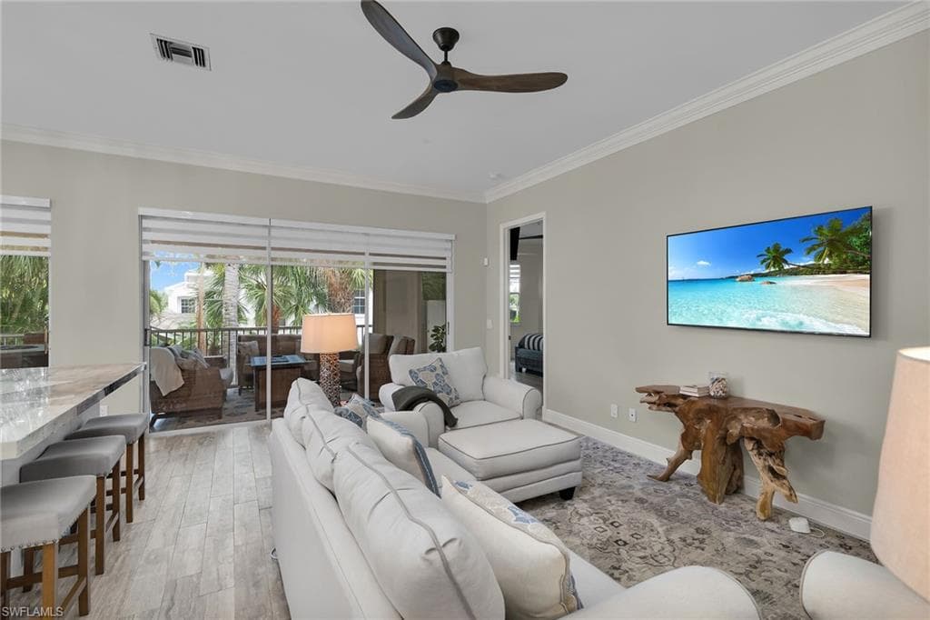 5040 Yacht Harbor Cir 6, Naples, FL 34112-15