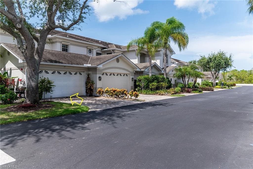 5040 Yacht Harbor Cir 6, Naples, FL 34112-31