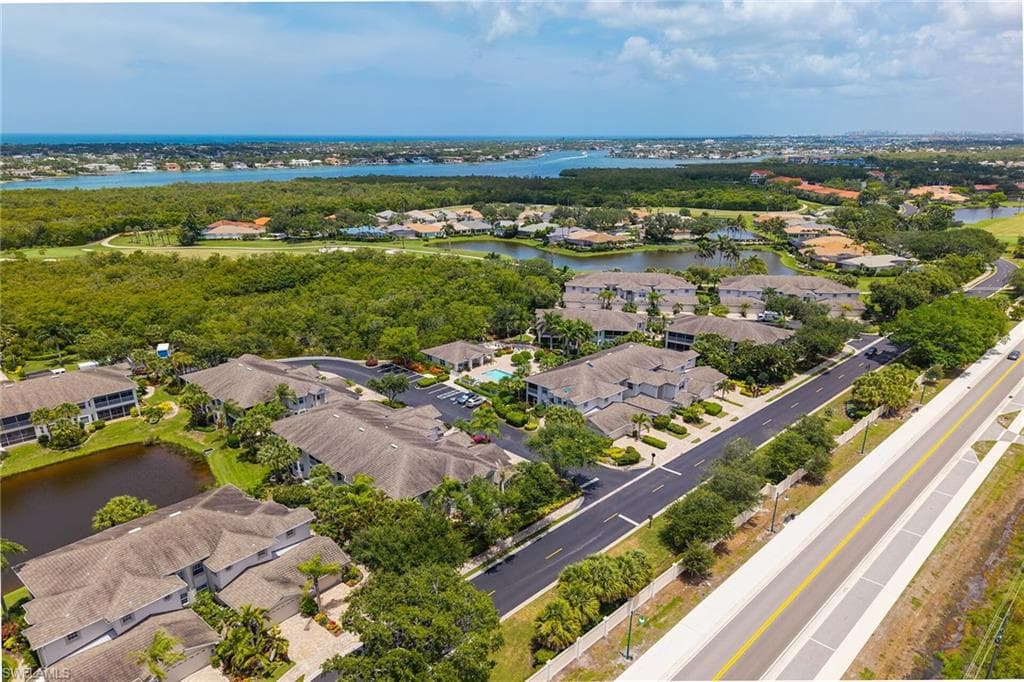 5040 Yacht Harbor Cir 6, Naples, FL 34112-38