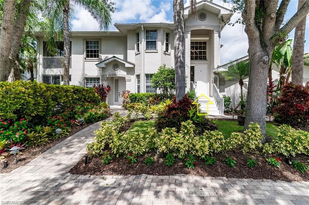 5040 Yacht Harbor Cir 6, Naples, FL 34112-3